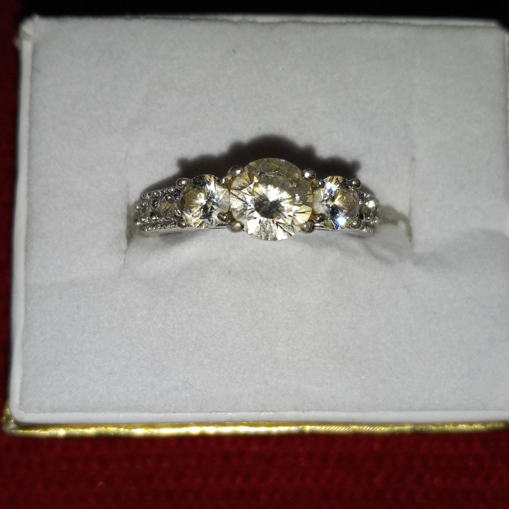 Triple CZ Stones in Sterling Silver 925 Ring Sz 7